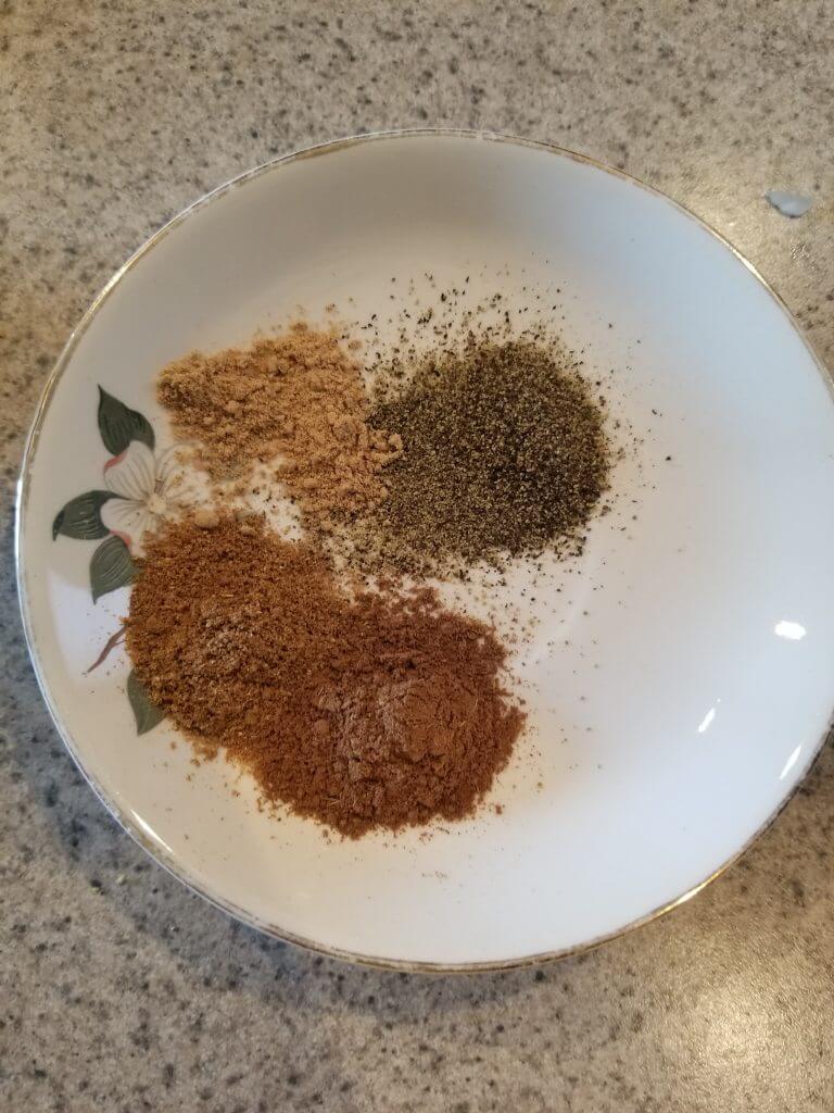 7 spices, ground coriander, ground ginger, and black pepper used in the galayet bandora 